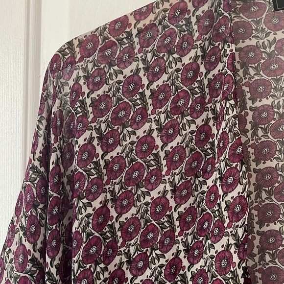 bcbgmaxazria | Purple & Gray Floral Flowy Georgette One Size Kimono Style Top - Picture 3 of 6